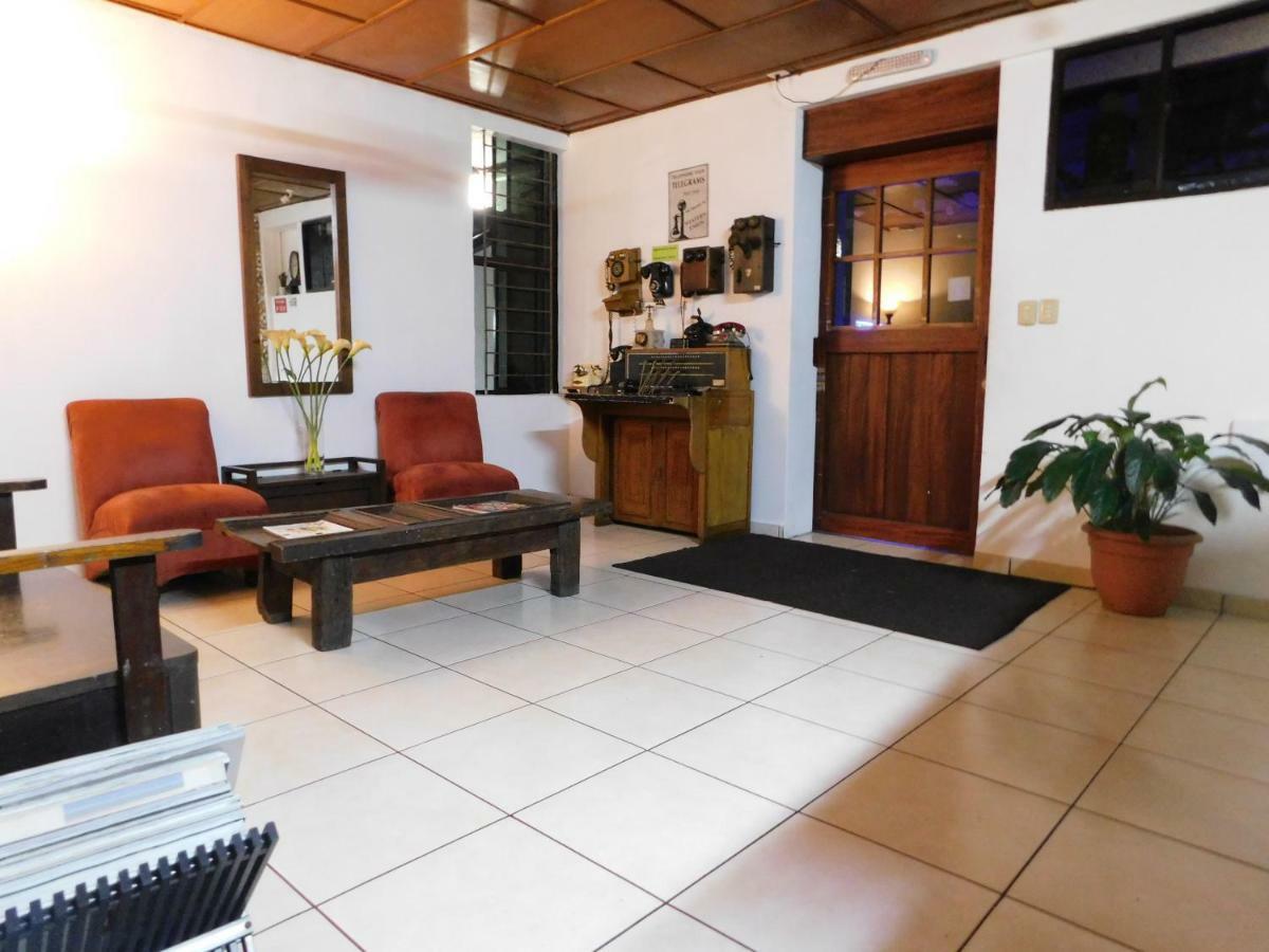 Hotel Meson De Maria Antiguo Cuscatlán المظهر الخارجي الصورة